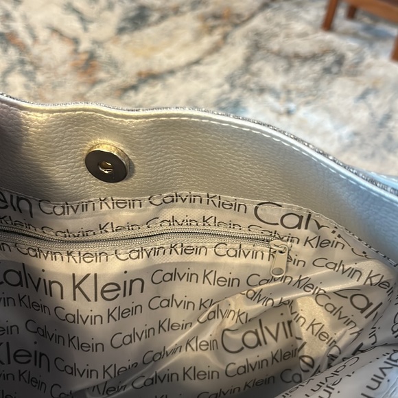 Calvin Klein unique gray tote with zipper insert inside cotton and fax leathe - Picture 5 of 7